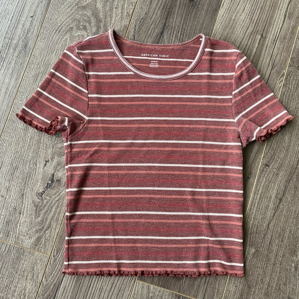 3/$30American Eagle waffle knit maroon striped T-shirt w/ scalloped hem